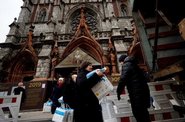 Foto - Kiev'de halk, insani yardım topluyor