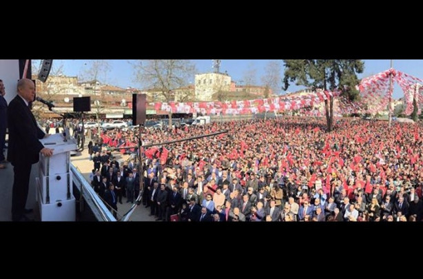 Foto - "Kılıçdaroğlu adam değilsin"