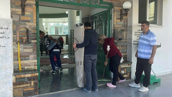 Foto - Kılıçdaroğlu'nun ardından şimdi de Akşener ve İmamoğlu! Türbeye ayakkabıyla girdiler