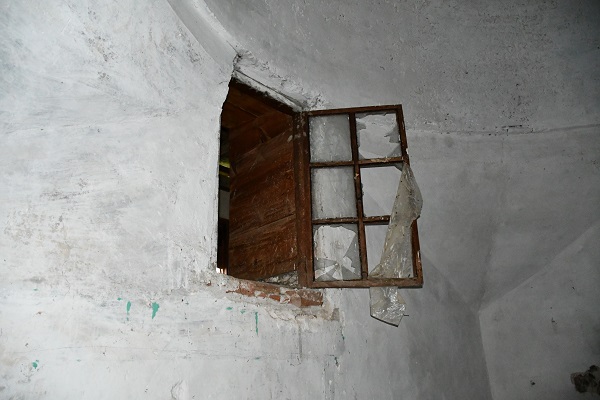 Foto - Kiliseden camiye dönüştürülmüştü! Tarihi yapıyı defineciler bu hale getirdi