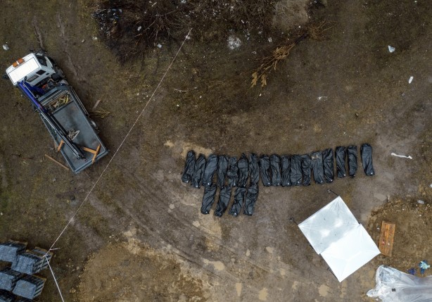 Foto - Kilisenin bahçesinden çıkartıldı! Dehşete düşüren görüntü