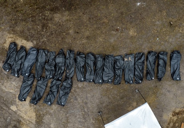 Foto - Kilisenin bahçesinden çıkartıldı! Dehşete düşüren görüntü