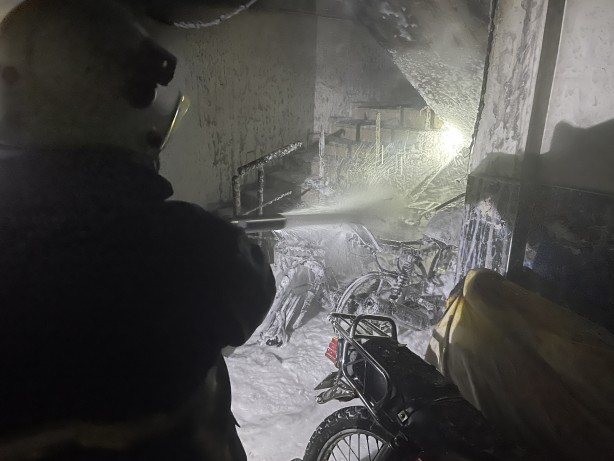 Foto - Kilis'te bina girişinde çıkan yangın söndürüldü