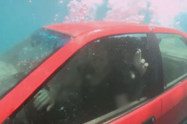 Foto - Kilitli otomobilden nasıl kurtulunur?