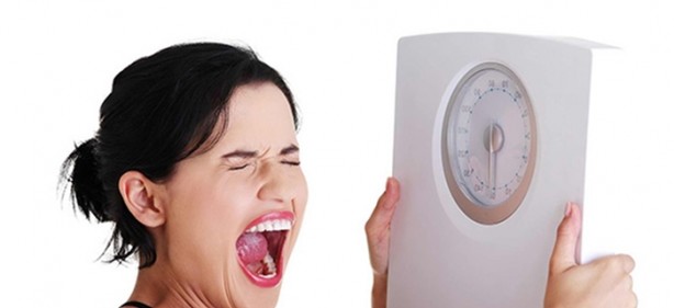 Foto - Kilo vermek için gözlerinizi bağlayarak yemek yiyin