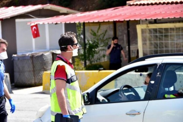 Foto - Kilometrelerce kuyruk oluştu! Belediye başkanı çağrı yaptı