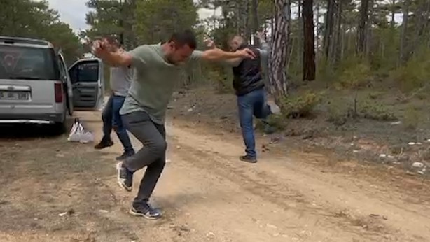 Foto - Kilosu 3 bin lira! Ormanda kilolarca bulup sevinçten oynamaya başladılar