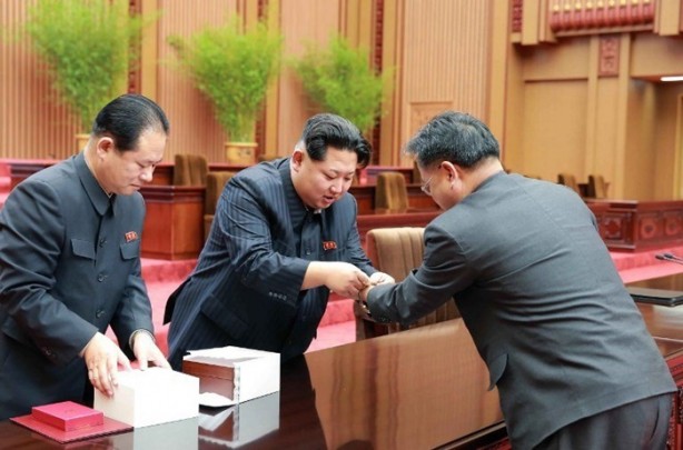 Foto - Kim, askeri tatbikatı yönetti