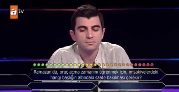 Foto - Kim Milyoner Olmak İster yarışmasında tepki çeken anlar! Yarışmacı iftar sorusunu bilemedi
