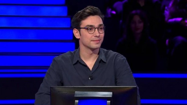 Foto - Kim Milyoner Olmak İster'de geceye damga vuran 'Osmanlı' sorusu! Joker hakkı kalmayan genç yarışmacı...