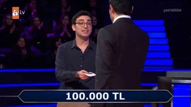 Foto - Kim Milyoner Olmak İster'de geceye damga vuran 'Osmanlı' sorusu! Joker hakkı kalmayan genç yarışmacı...
