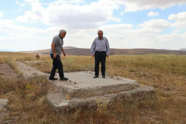 Foto - Kim neden, ne için yapar bunu? Petrol fışkıran kuyulara beton döküldü
