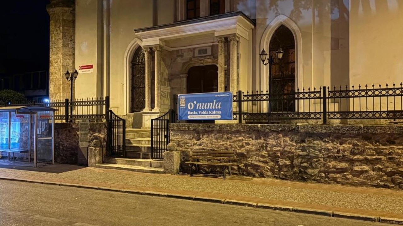 Foto - ‘Kim O?’ deyip tarih verdiler! Bursa'da esrarengiz pankartlar