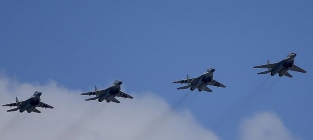 Foto - Kim sallar sizi! İngiltere savaş uçağı kaldırıp haber bile vermedi