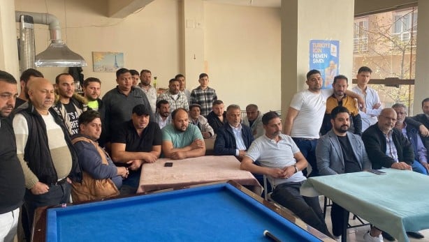 Foto - Kimi destekleyecekler? Romanlar seçim kararını açıkladı