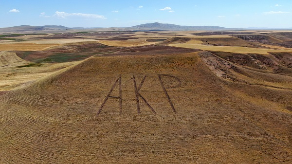 Foto - Kimin yazdığı bulunamadı! Görüp okuyanlar şaşırıp kalıyor