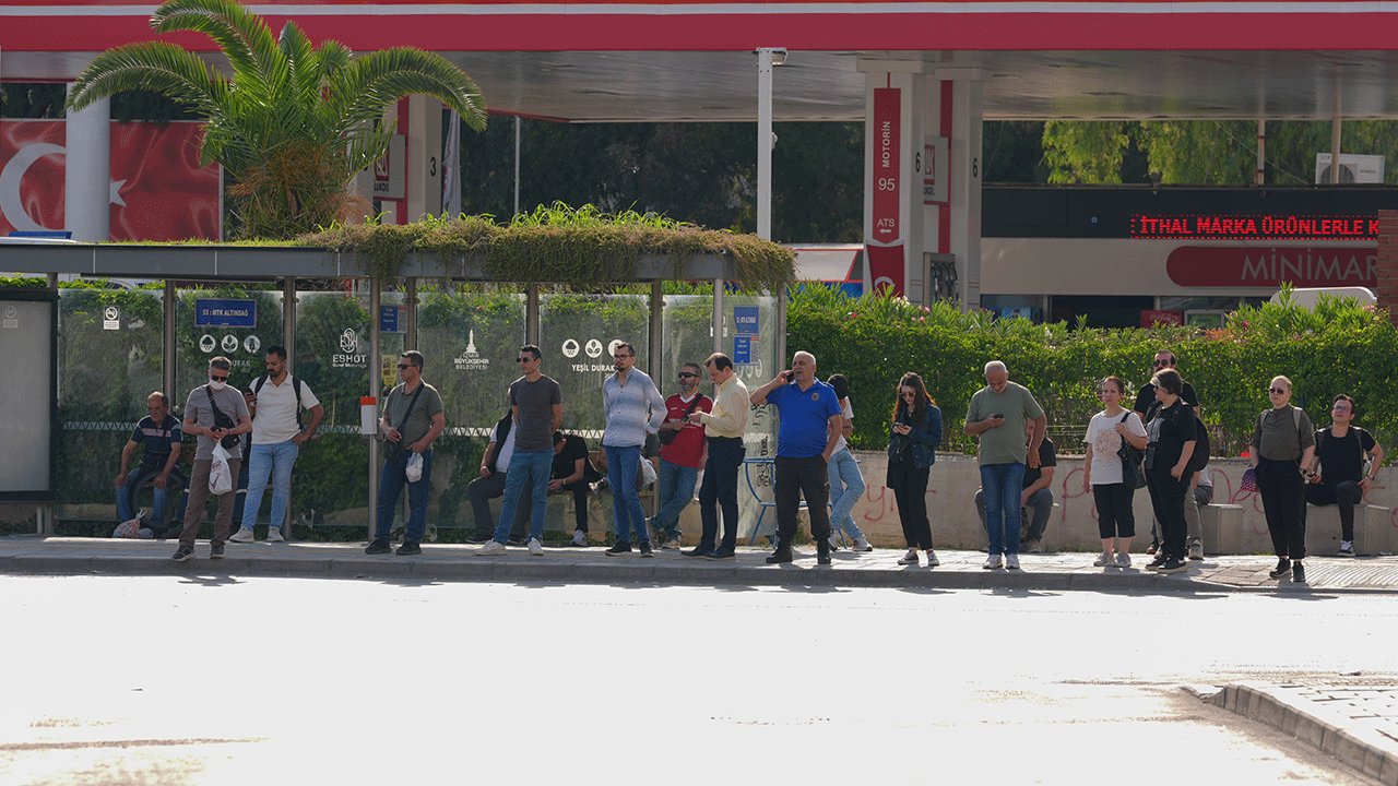 Foto - Kimisi ‘odunu koysan onu seçerim’ diyordu işte sonuç! Laik İzmir'de hayat felç