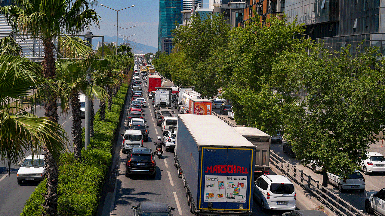 Foto - Kimisi ‘odunu koysan onu seçerim’ diyordu işte sonuç! Laik İzmir'de hayat felç