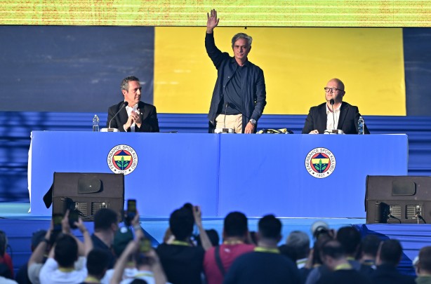 Foto - Kimse beklemiyordu! Ali Koç'a taraftar resti çekti! Tavrımız bu dedi... Büyük şok...