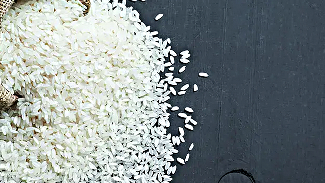 Foto - Kimse bilmiyor, pilavınız tane tane dökülecek! Pilav tutkunları: Tek bir küp yeterli, cam gibi parlıyor! Bunu yapalım