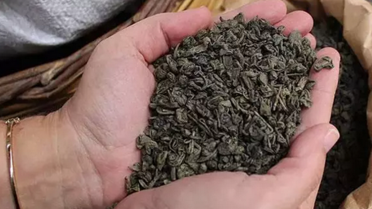 Foto - Kimse bu faydasını bilmiyordu! Gün içerisinde bardak bardak için: Cildinizi bebek gibi yapıyor, kimyasallara gerek yok ki...