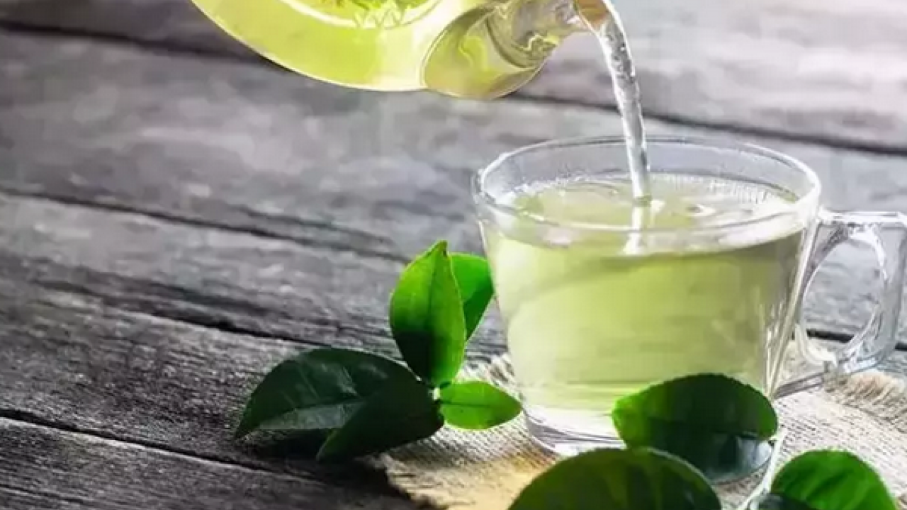 Foto - Kimse bu faydasını bilmiyordu! Gün içerisinde bardak bardak için: Cildinizi bebek gibi yapıyor, kimyasallara gerek yok ki...