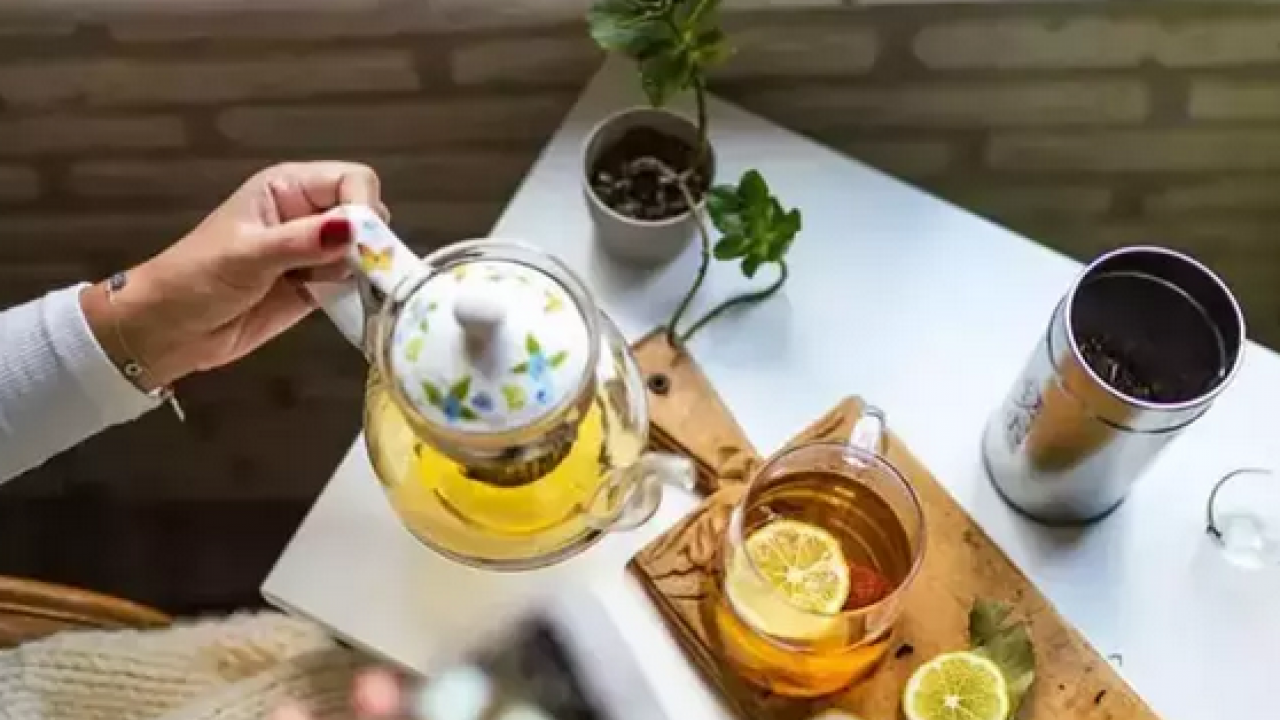 Foto - Kimse bu faydasını bilmiyordu! Gün içerisinde bardak bardak için: Cildinizi bebek gibi yapıyor, kimyasallara gerek yok ki...