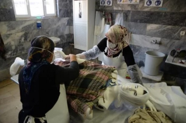 Foto - Kimse bunu beklemiyordu! Koronalı cesetleri silikonlayıp...