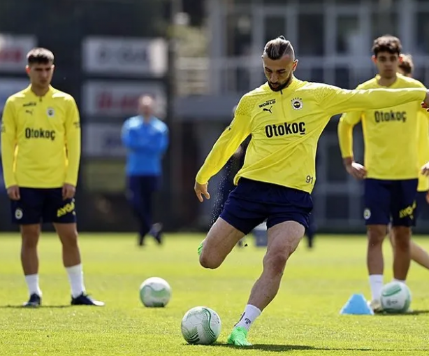 Foto - Kimse bunu beklemiyordu: Milyon dolarlık oyuncu… Fenerbahçe’yi sarsan açıklama, apar topar o karar verilecek!