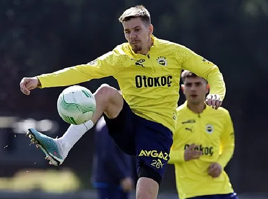 Foto - Kimse bunu beklemiyordu: Milyon dolarlık oyuncu… Fenerbahçe’yi sarsan açıklama, apar topar o karar verilecek!
