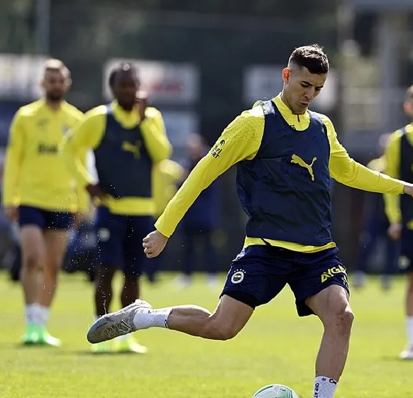 Foto - Kimse bunu beklemiyordu: Milyon dolarlık oyuncu… Fenerbahçe’yi sarsan açıklama, apar topar o karar verilecek!