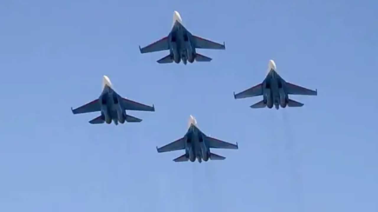 Kimse bunu beklemiyordu! Rusya'dan 50 tane Su-35 alacaklar