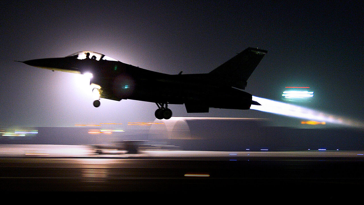 Foto - Kimse inanamadı! Türk savaş uçaklarından bomba beklerken atılan şey herkesi şaşkına çevirdi