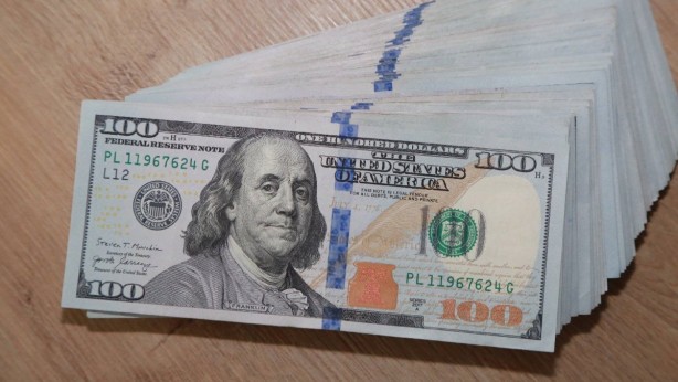 Foto - Kimse ne olduğunu anlayamadı! Tam 7 lira aşağıdan dolar