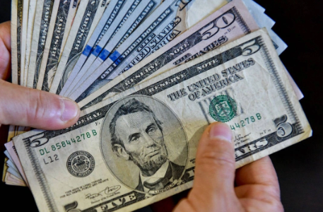 Foto - Kimse ne olduğunu anlayamadı! Tam 7 lira aşağıdan dolar