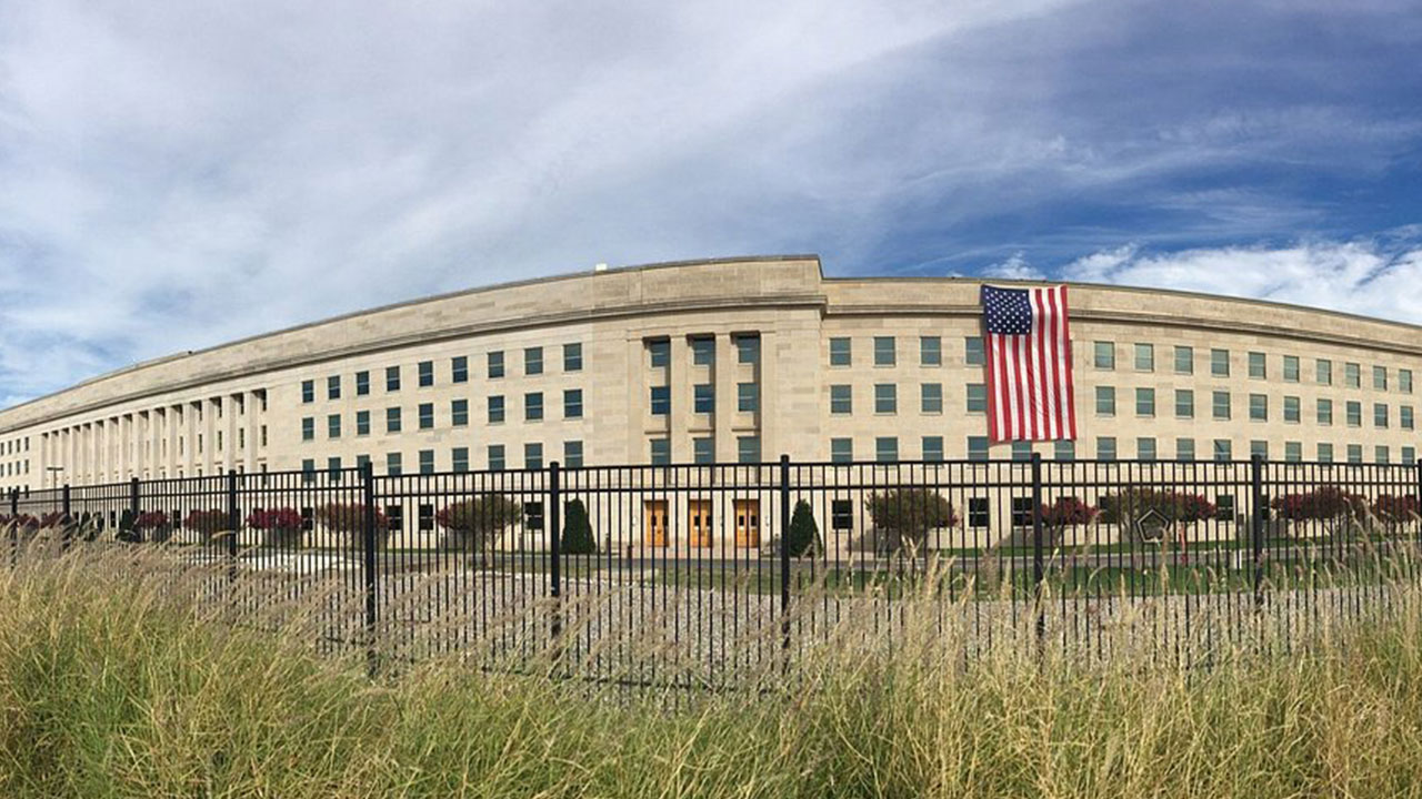 Foto - Kimse neler olduğunu anlayamıyor! O ülkede savunma bakanlığı 60 bin kişiyi kapı önüne koyacak