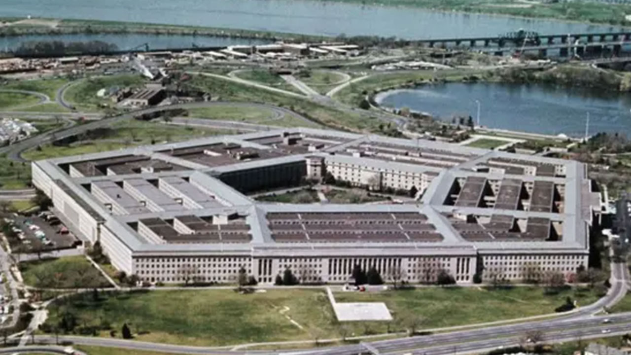 Foto - Kimse neler olduğunu anlayamıyor! O ülkede savunma bakanlığı 60 bin kişiyi kapı önüne koyacak