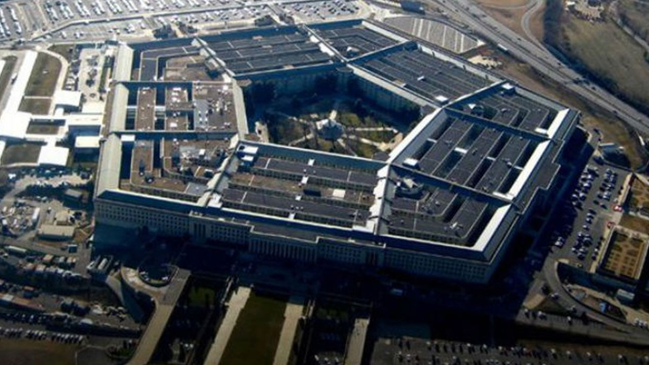 Foto - Kimse neler olduğunu anlayamıyor! O ülkede savunma bakanlığı 60 bin kişiyi kapı önüne koyacak