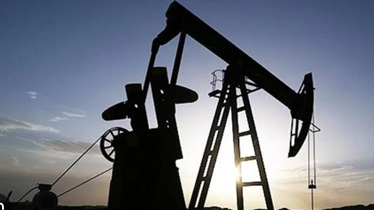 Foto - Kimsenin aklına bile gelmeyecek şehirde petrol bombası! Her yere kuyu açılıyor, kent sakinleri şaşkın