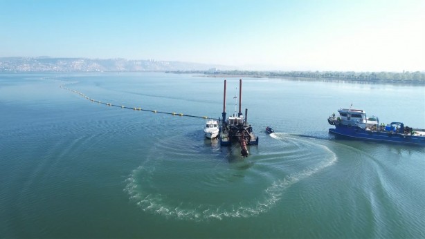 Foto - Kimsenin aklına gelmez! İzmir Körfezi’nin çamuru bakın neye dönüştü