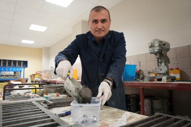 Foto - Kimsenin aklına gelmez! İzmir Körfezi’nin çamuru bakın neye dönüştü