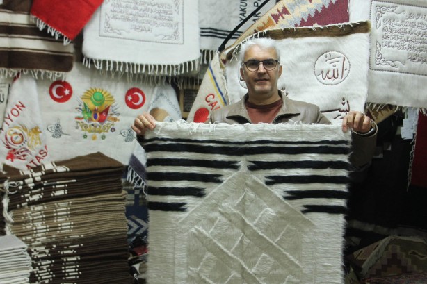 Kimsenin yüzüne bakmadığı mesleği yapmaya başladı! Şimdi dünyanın her yerine gönderiyor