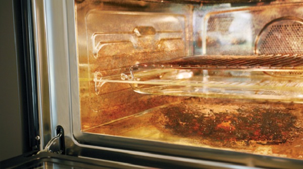 Foto - Kimyasal kullanmanıza gerek yok! Bu yöntemle fırınlar dakikalar içinde temizlenecek