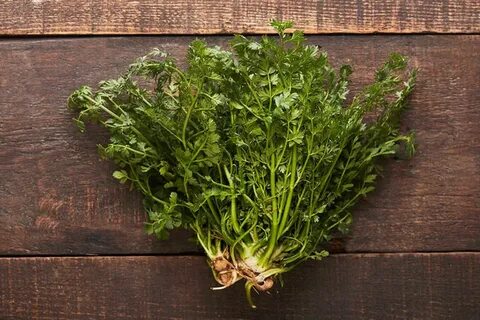 Foto - Kimyasalı bol şampuanlara elveda! Bu ot saçta kepek bırakmıyor