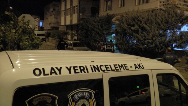 Foto - Kıraathanenin önünde silahlı saldırıya uğradı