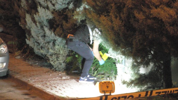 Foto - Kıraathanenin önünde silahlı saldırıya uğradı