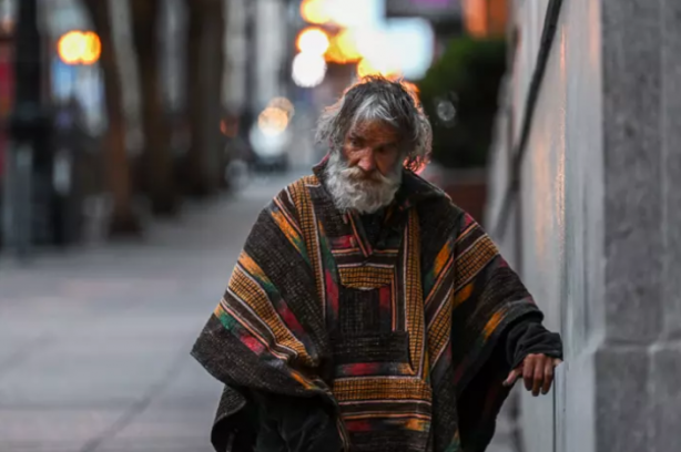 Foto - Kiralardaki fahiş artış vatandaşı vurdu! Sokakta çadırda yaşıyorlar