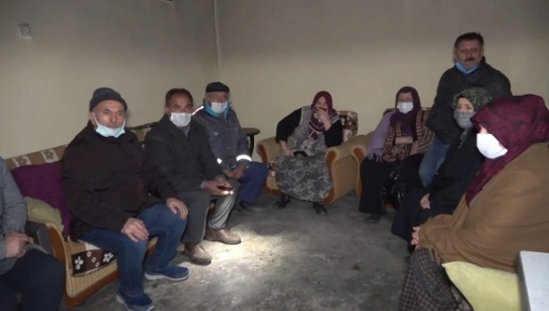Foto - Kırıkkale'de bu evdeki eşyalar kendiliğinden tutuşuyor! Sadece bir şey yanmadı