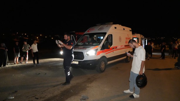 Foto - Kırıkkale'de iki otomobil çarpıştı