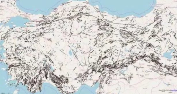 Foto - Kırılmaya en yakın yer işte burası! Kırılırsa 7.8 büyüklüğünde deprem üretecek